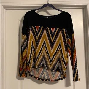 Long sleeve patterned top